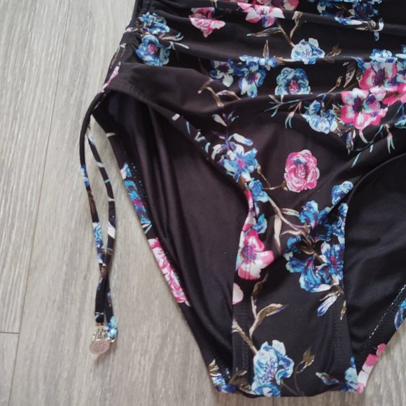 NWOT DKNY Halter Top One Piece Swimsuit - Picture 4 of 14